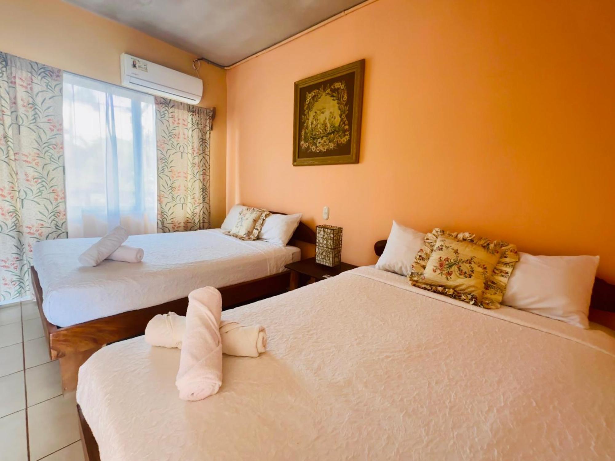 Hotel Georgi Cr Veintisiete de Abril Zewnętrze zdjęcie